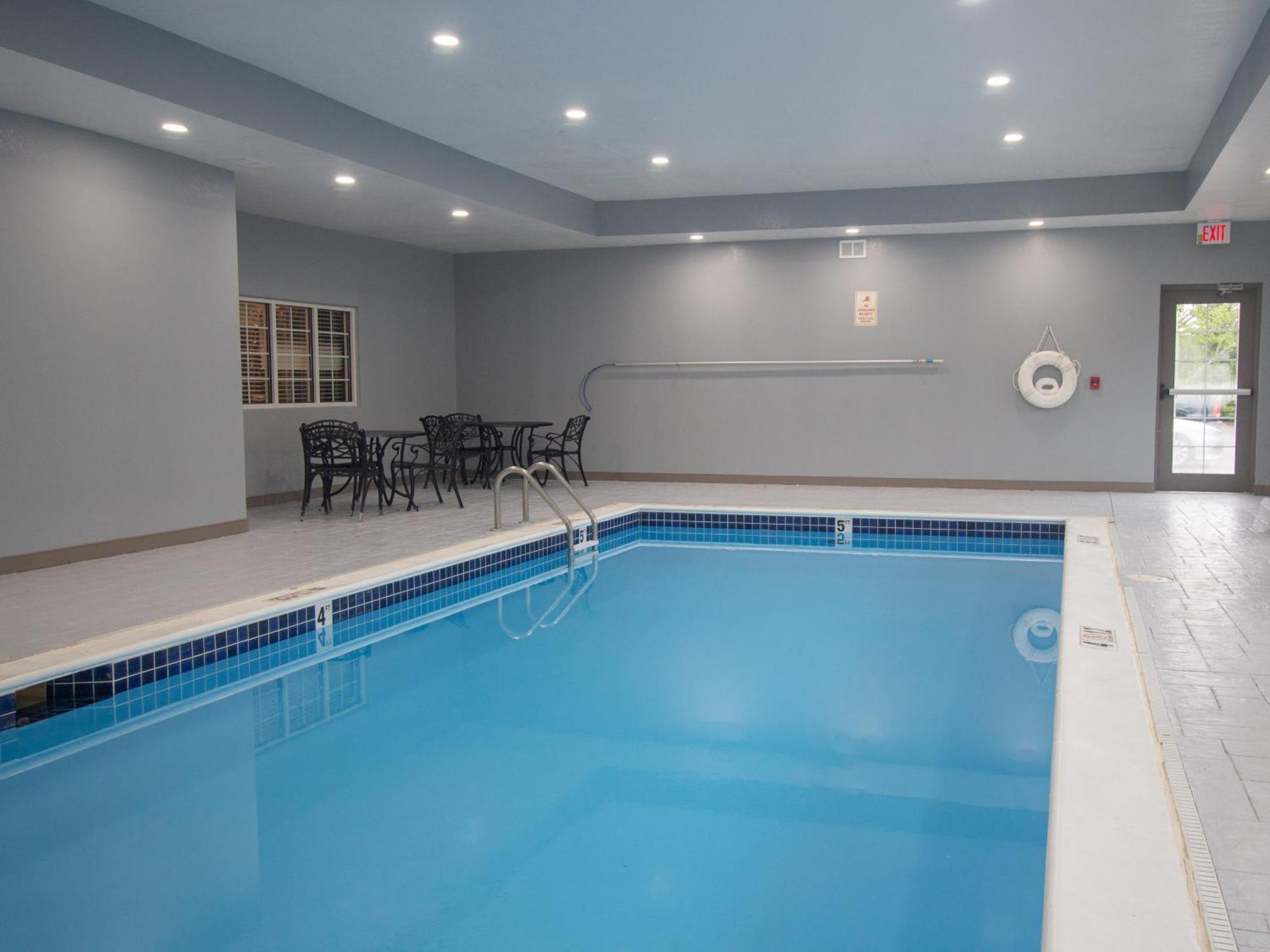 Hotel Candlewood Louisville North By Ihg