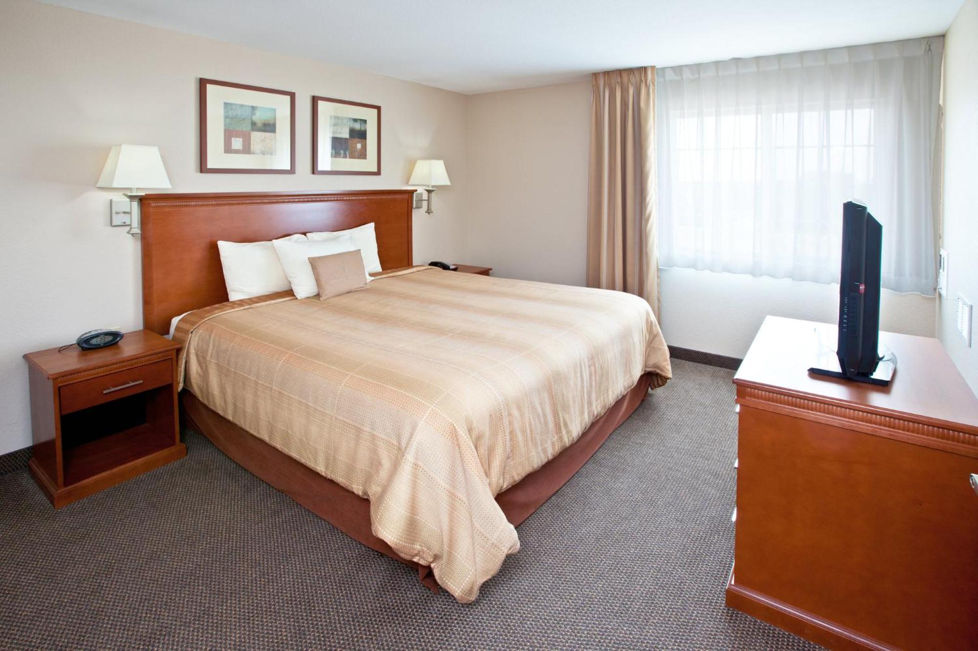 Candlewood Louisville North By Ihg Hotel