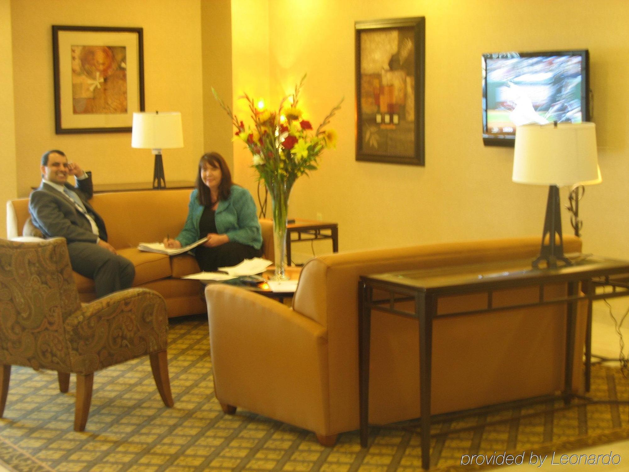 Candlewood Louisville North By Ihg 2*