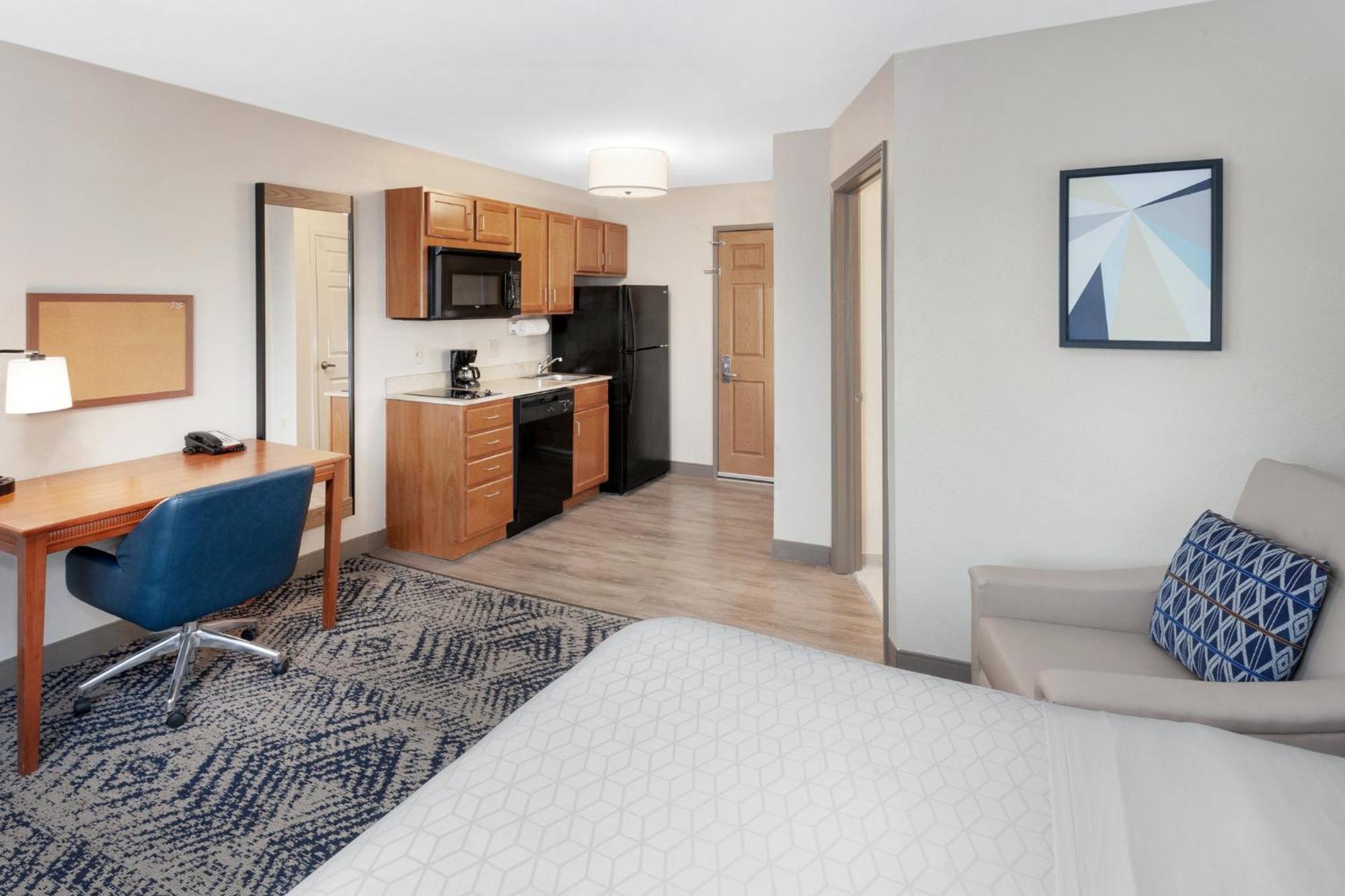 Candlewood Louisville North By Ihg