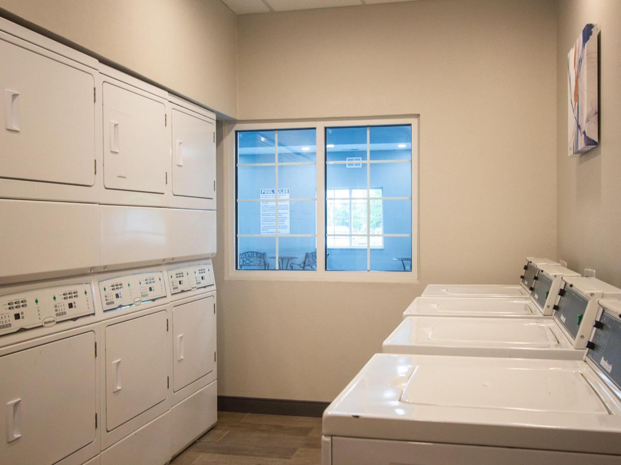 Candlewood Louisville North By Ihg Clarksville (Clark County)